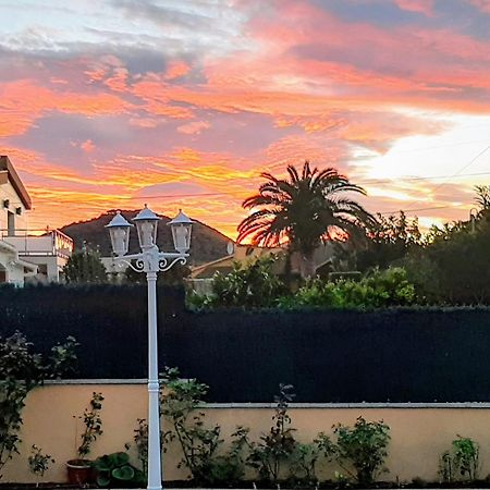 Chalet Vacacional Con Piscina Privada Y Barbacoa Tarragona Eksteriør billede