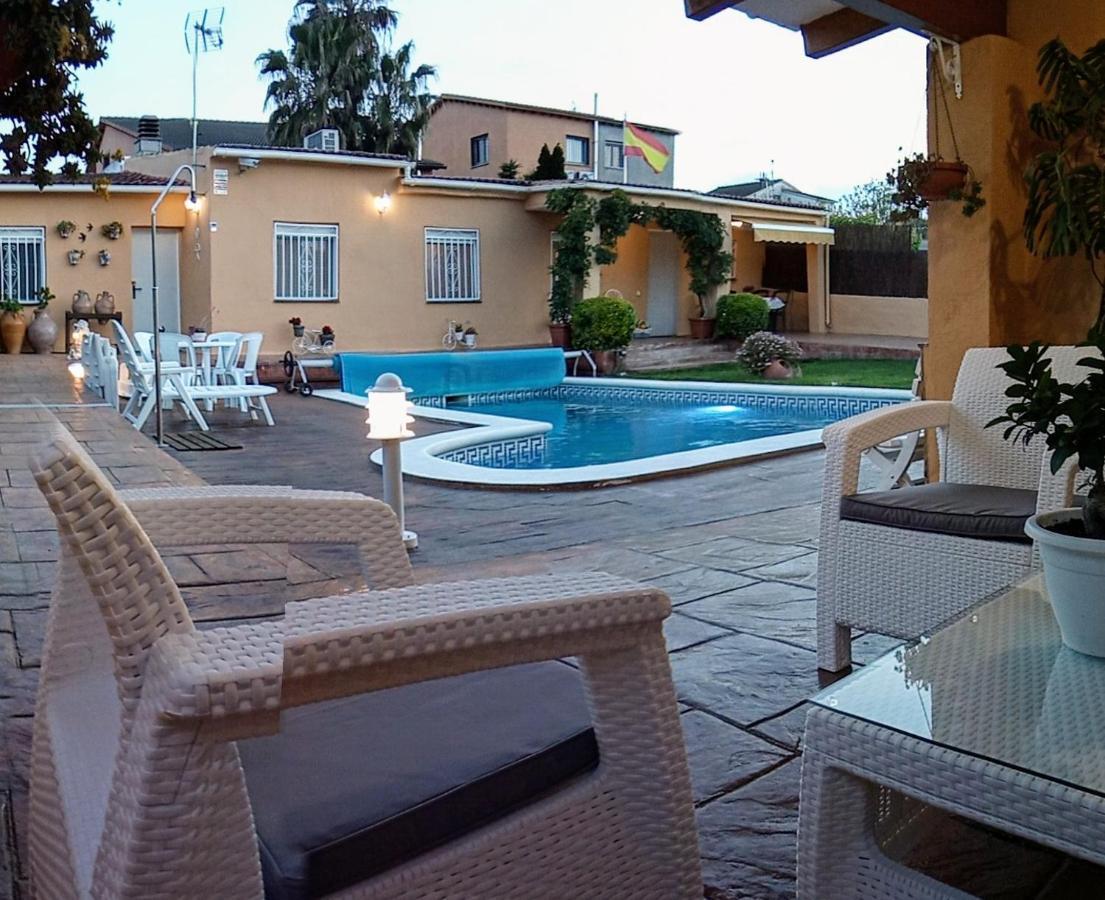Chalet Vacacional Con Piscina Privada Y Barbacoa Tarragona Eksteriør billede