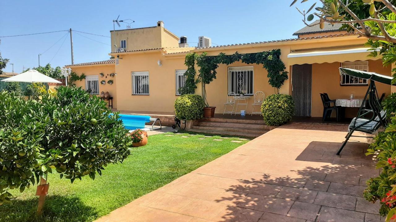 Chalet Vacacional Con Piscina Privada Y Barbacoa Tarragona Eksteriør billede