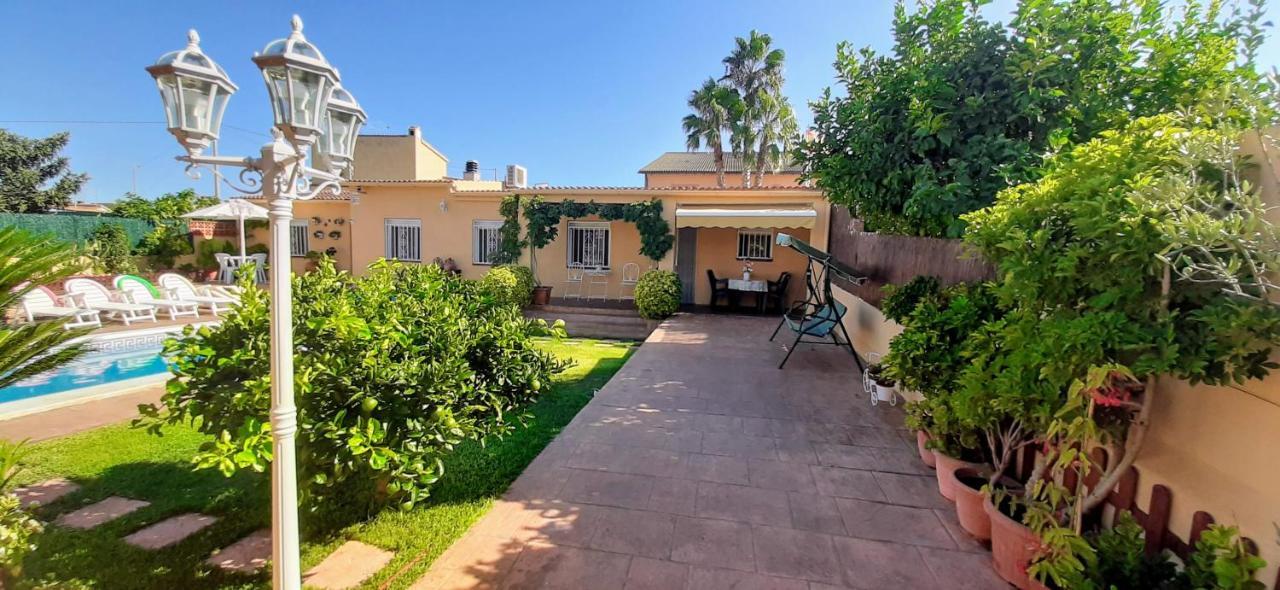 Chalet Vacacional Con Piscina Privada Y Barbacoa Tarragona Eksteriør billede