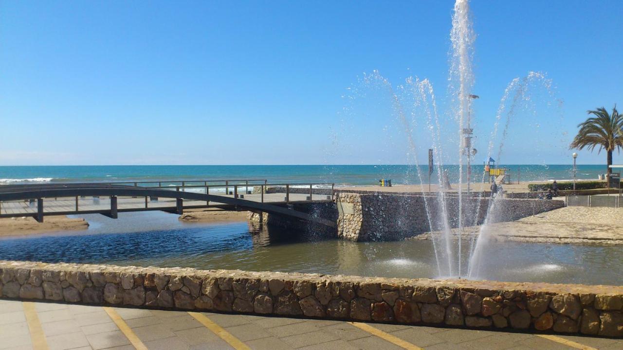 Chalet Vacacional Con Piscina Privada Y Barbacoa Tarragona Eksteriør billede