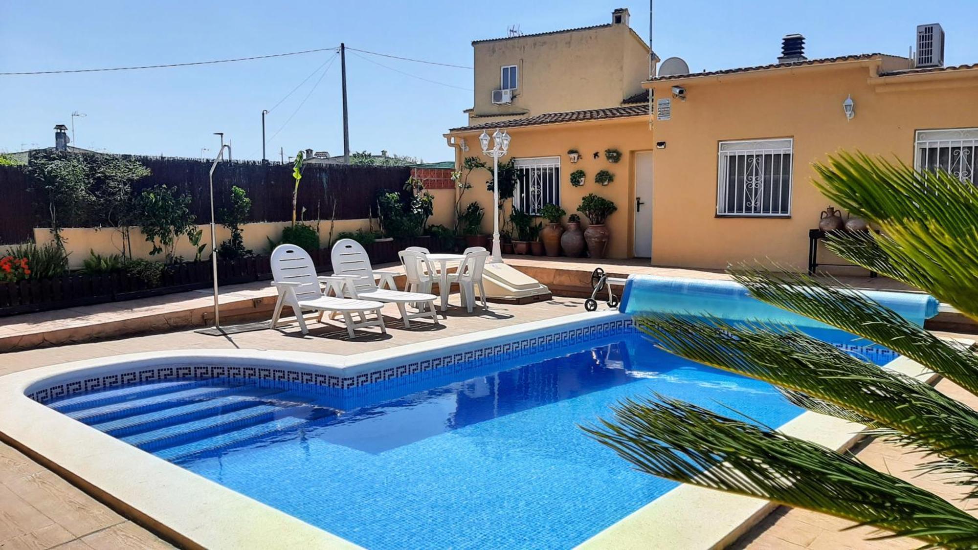 Chalet Vacacional Con Piscina Privada Y Barbacoa Tarragona Eksteriør billede
