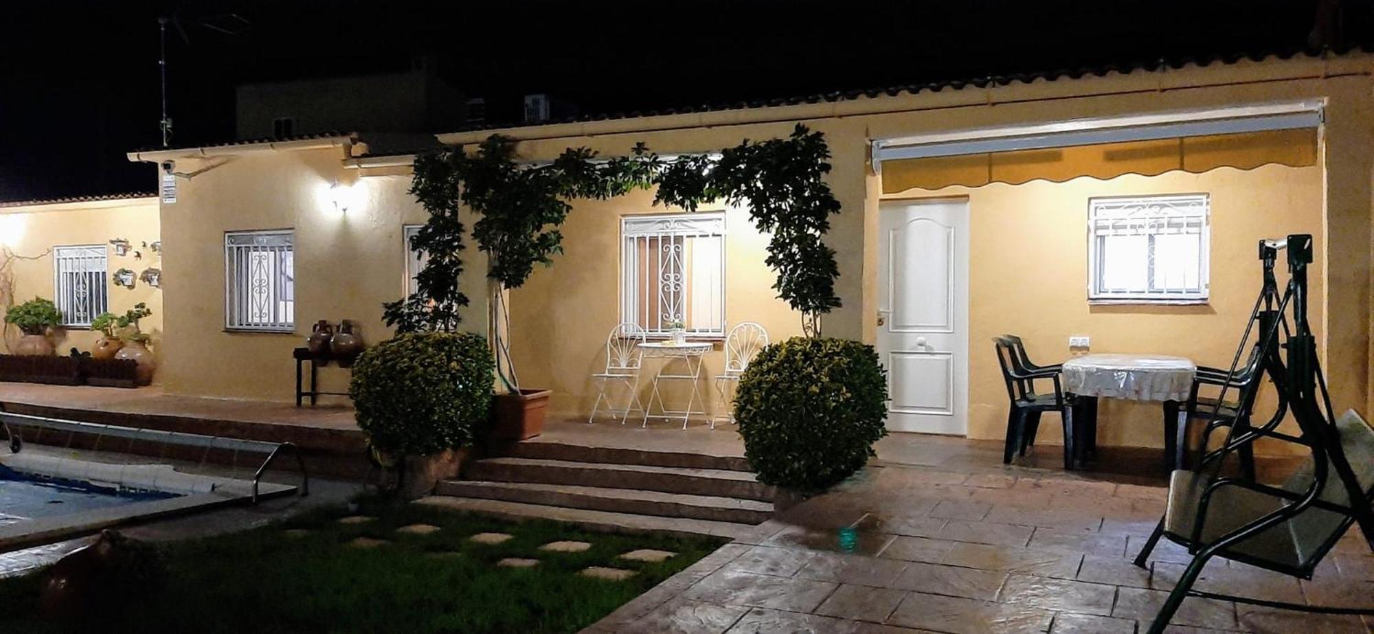 Chalet Vacacional Con Piscina Privada Y Barbacoa Tarragona Eksteriør billede